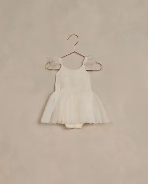 Poppy Tutu, Ivory