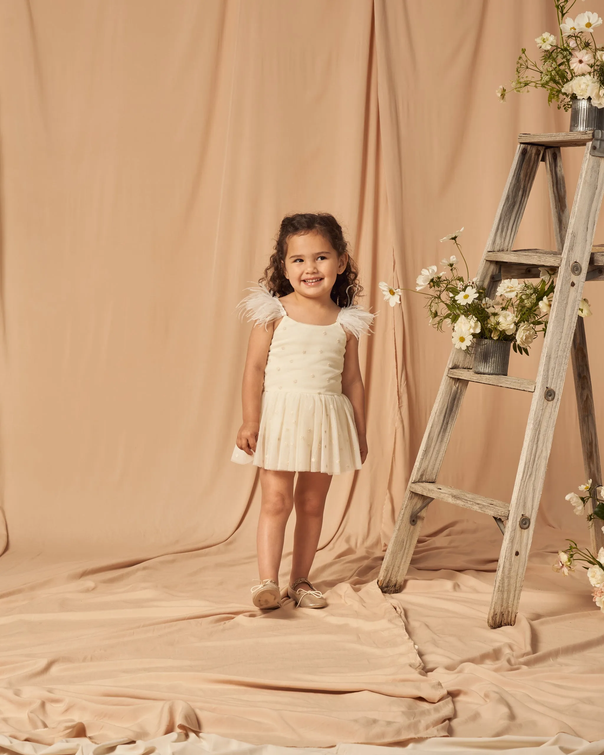 Poppy Tutu, Ivory
