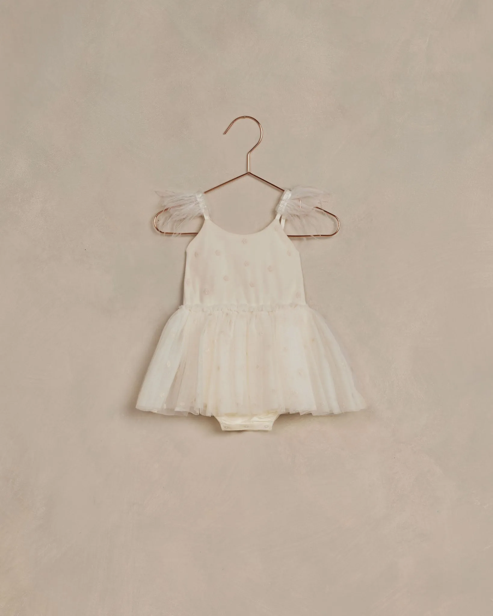 Poppy Tutu, Ivory